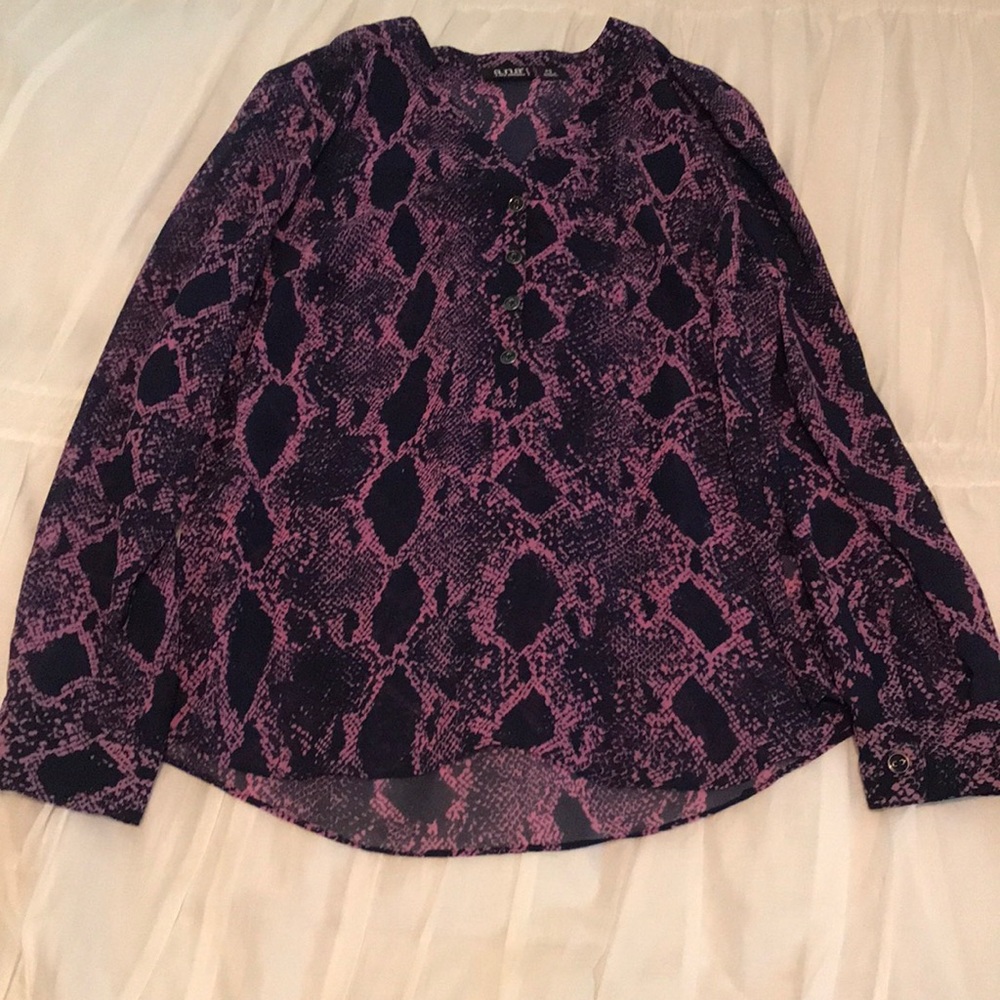 ANA petite blouse  Petite Small snake skin print split neck